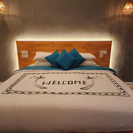 Dhigurah Beach Inn Eksteriør billede