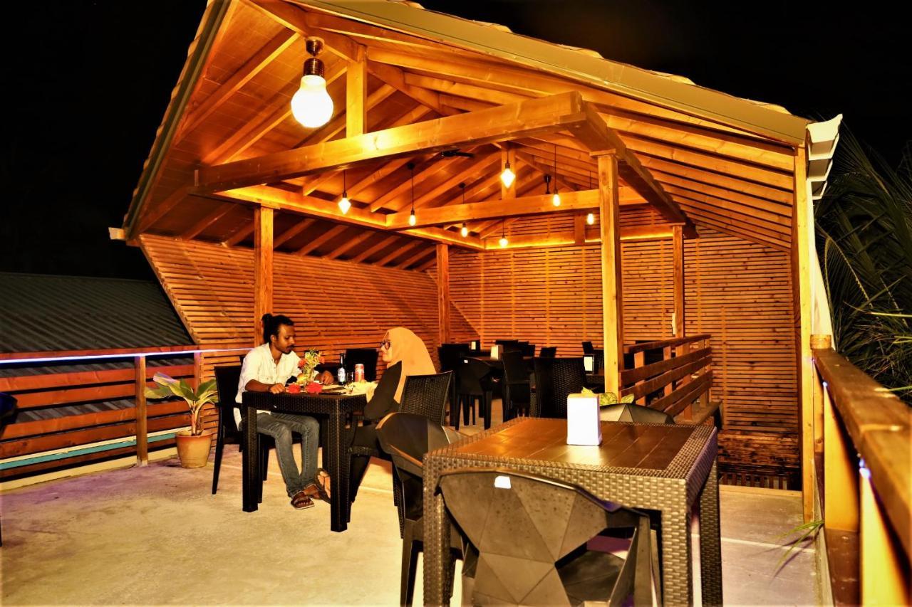 Dhigurah Beach Inn Eksteriør billede