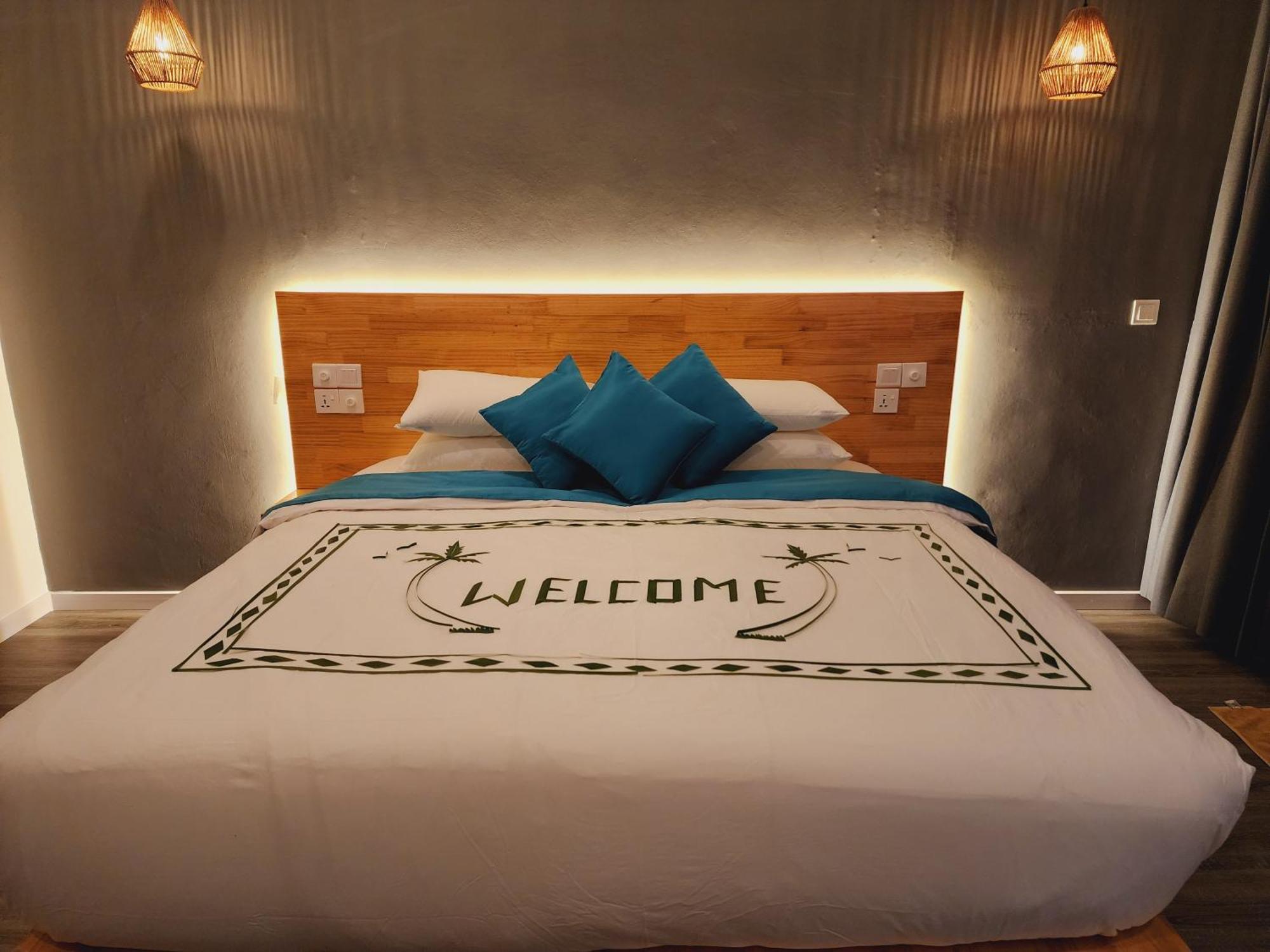 Dhigurah Beach Inn Eksteriør billede